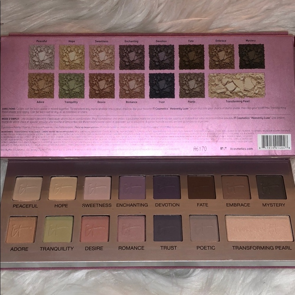 IT cosmetics Naturally pretty romantics